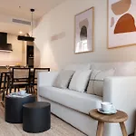 Robles Suite Apartment With Jacuzzi And Private Parking
